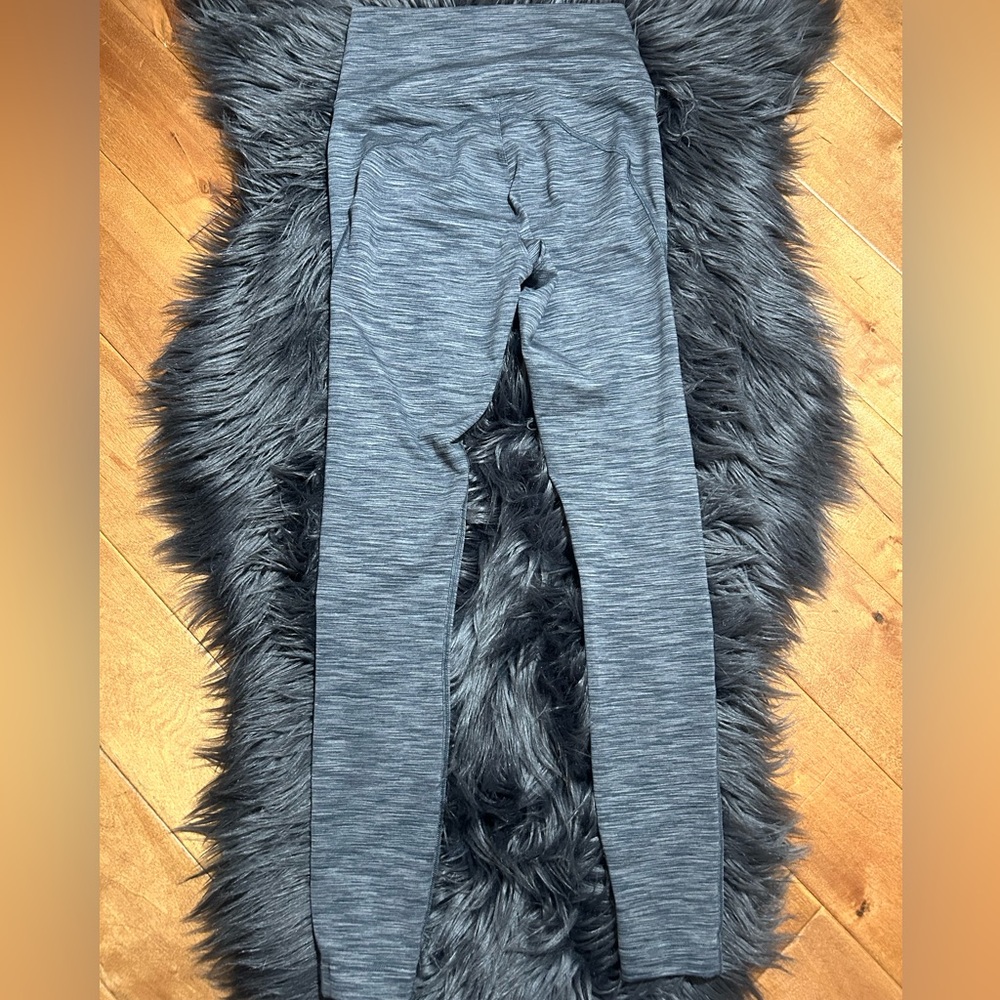 Outdoor Voices FreeForm 7/8 Hi-Rise Heathered Grey Leggings Size XS - Picture 7 of 8
